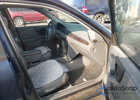 2001 Chevrolet Malibu Ls z USA, uszkodzony, nr VIN 1G1NE52J91M678033